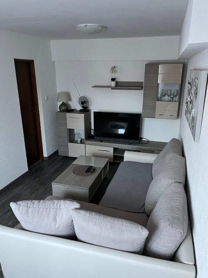 Room In Otocac Helena Extérieur photo