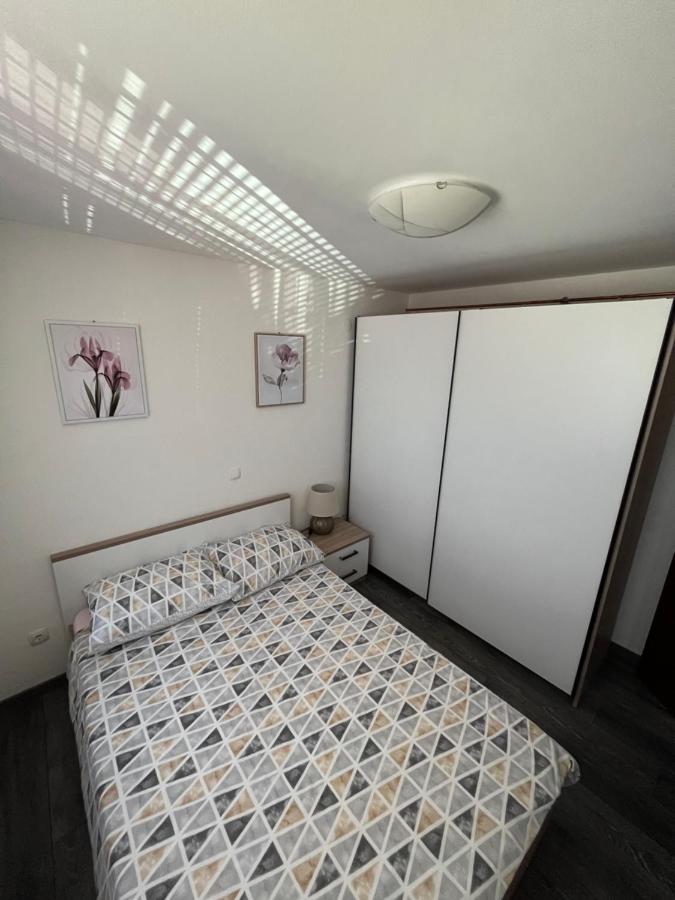 Room In Otocac Helena Extérieur photo